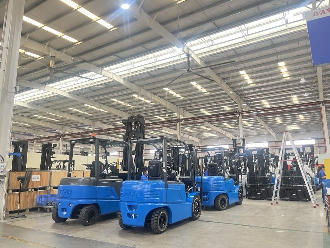 Aspectos antes de invertir en un carretilla elevadora eléctrica de 2 toneladas e