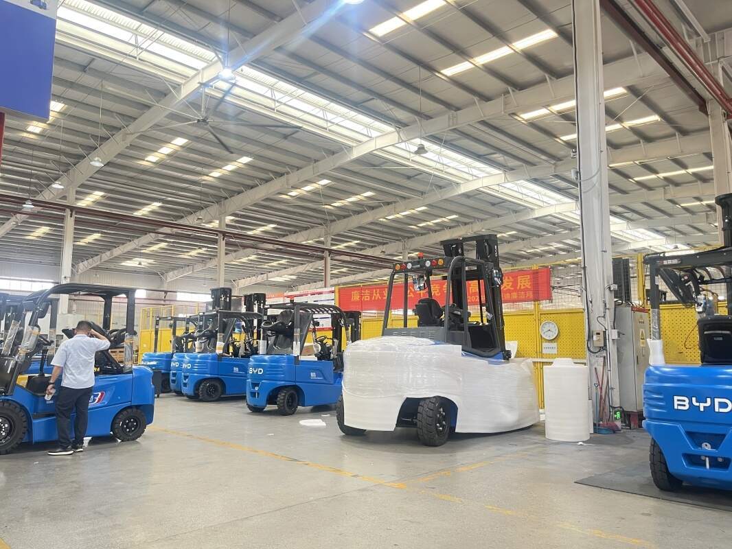 carretilla elevadora eléctrica de 2.5 toneladas para bodega: ¿es suficiente?