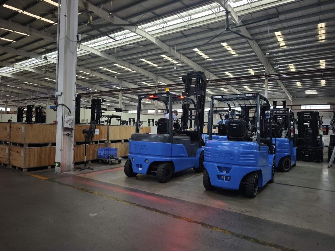 Compra un montacargas eléctrico de 3.5 toneladas con garantía en Perú(Figura1) Compra un montacargas eléctrico de 3.5 toneladas con garantía en Perú(Figura1)